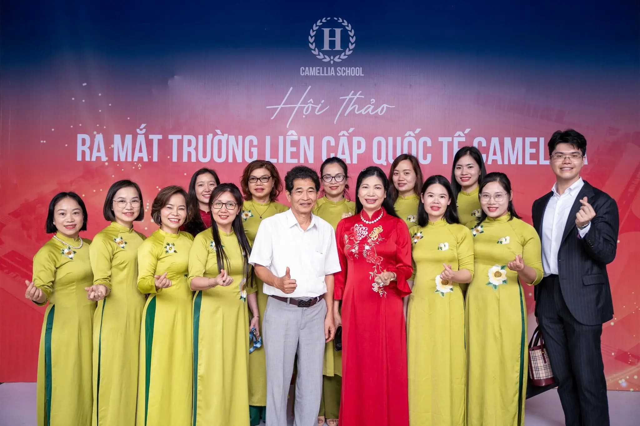 Số giáo viên